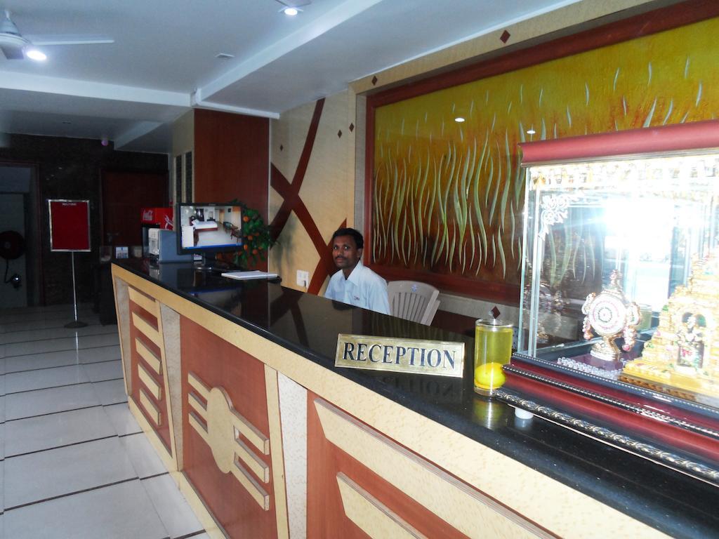 Psr Hotel Tirupati Esterno foto