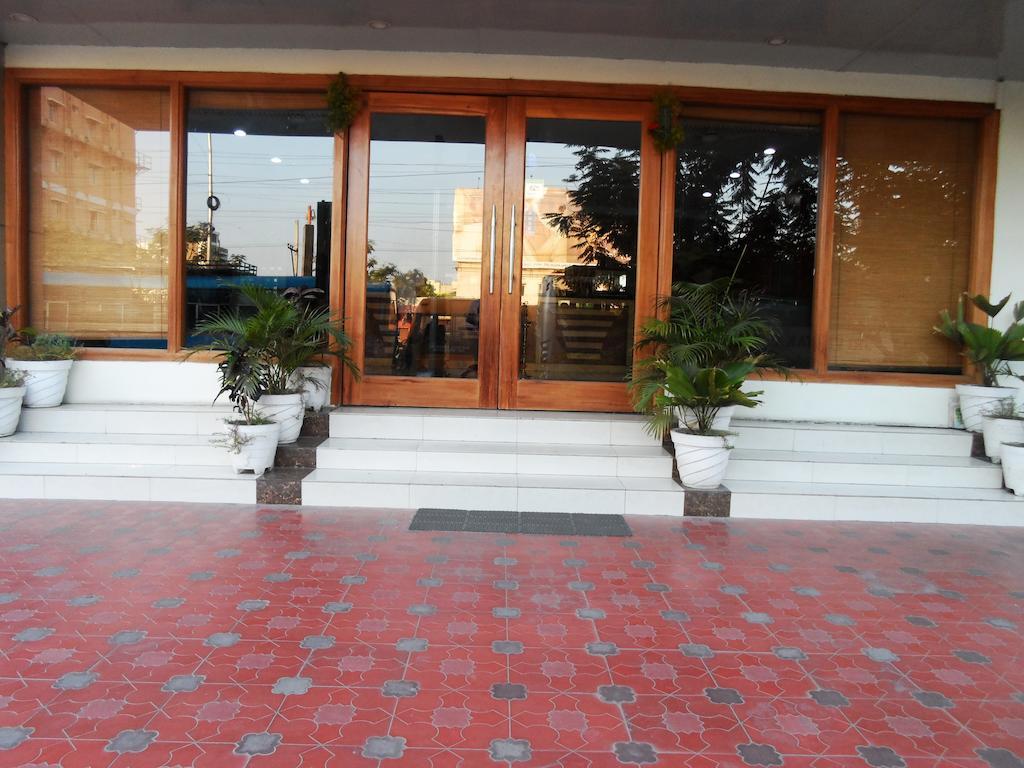 Psr Hotel Tirupati Esterno foto