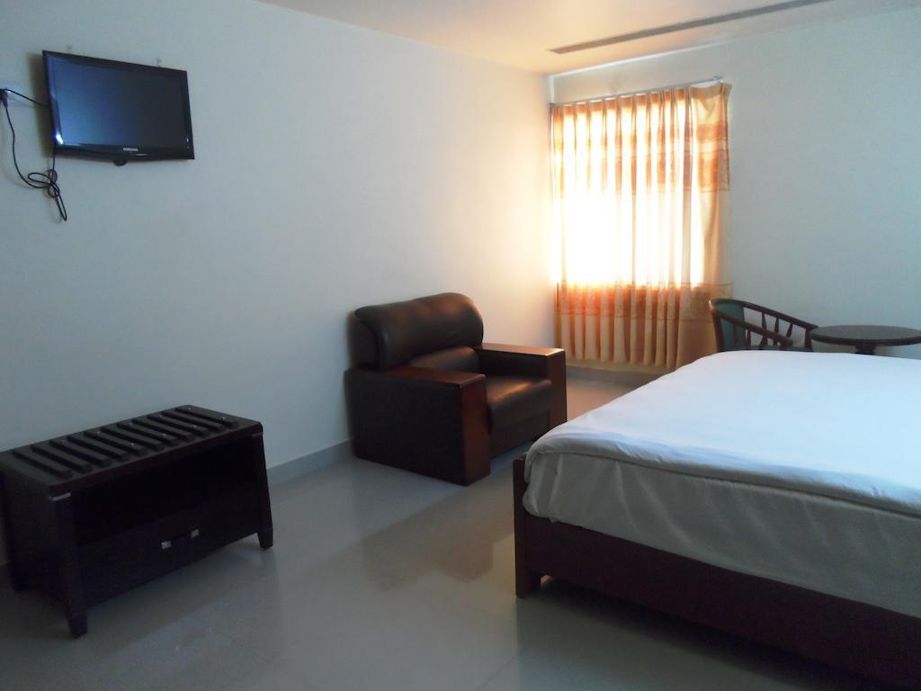 Psr Hotel Tirupati Esterno foto