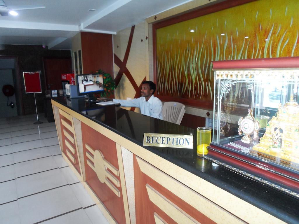 Psr Hotel Tirupati Esterno foto